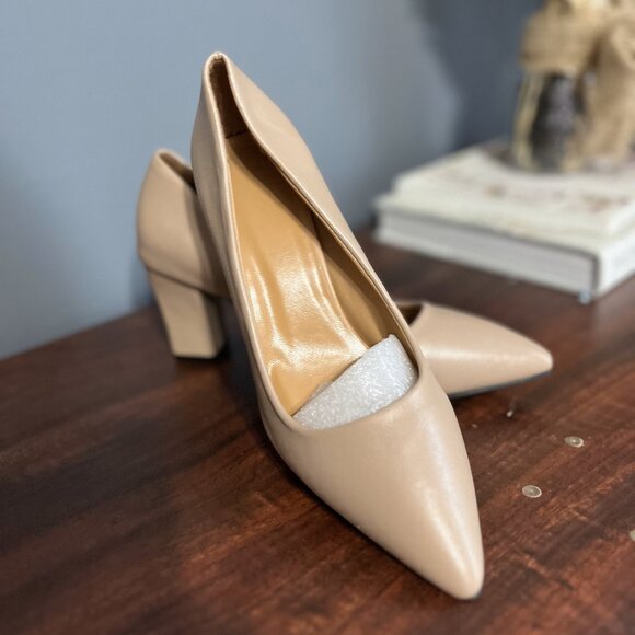 Amazon Essentials Nude Heels - Womens Size 8 - Picture 1 of 4